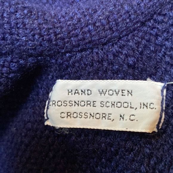 Crossnore School Navy Cape with Gold Accents - Picture 11 of 11